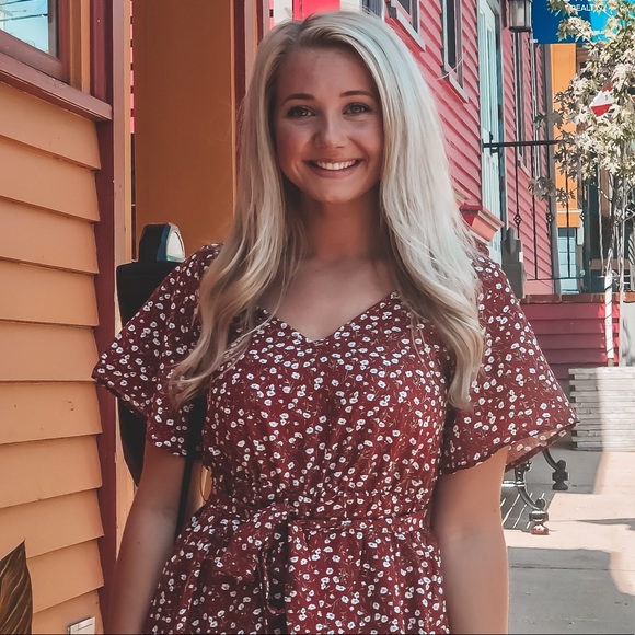 Meet your Posher, Felisse - Picture 1 of 1